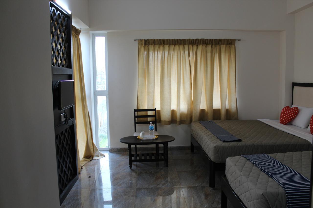 Hotel Jaidharshini Palace Kumbakonam Exterior foto