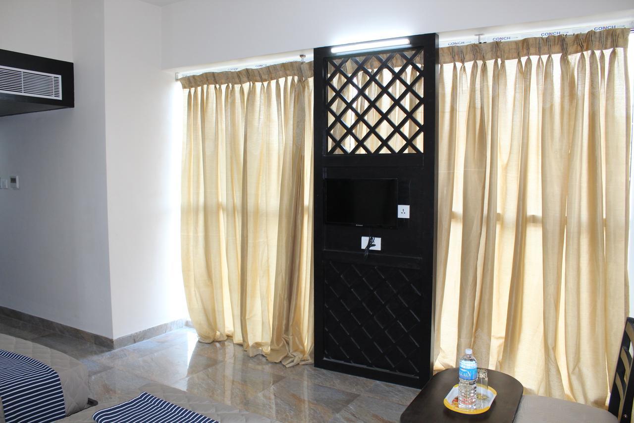 Hotel Jaidharshini Palace Kumbakonam Exterior foto